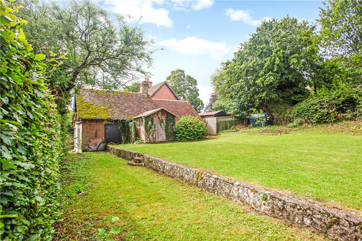 3 bedroom house, Tichborne, Alresford SO24 - Available