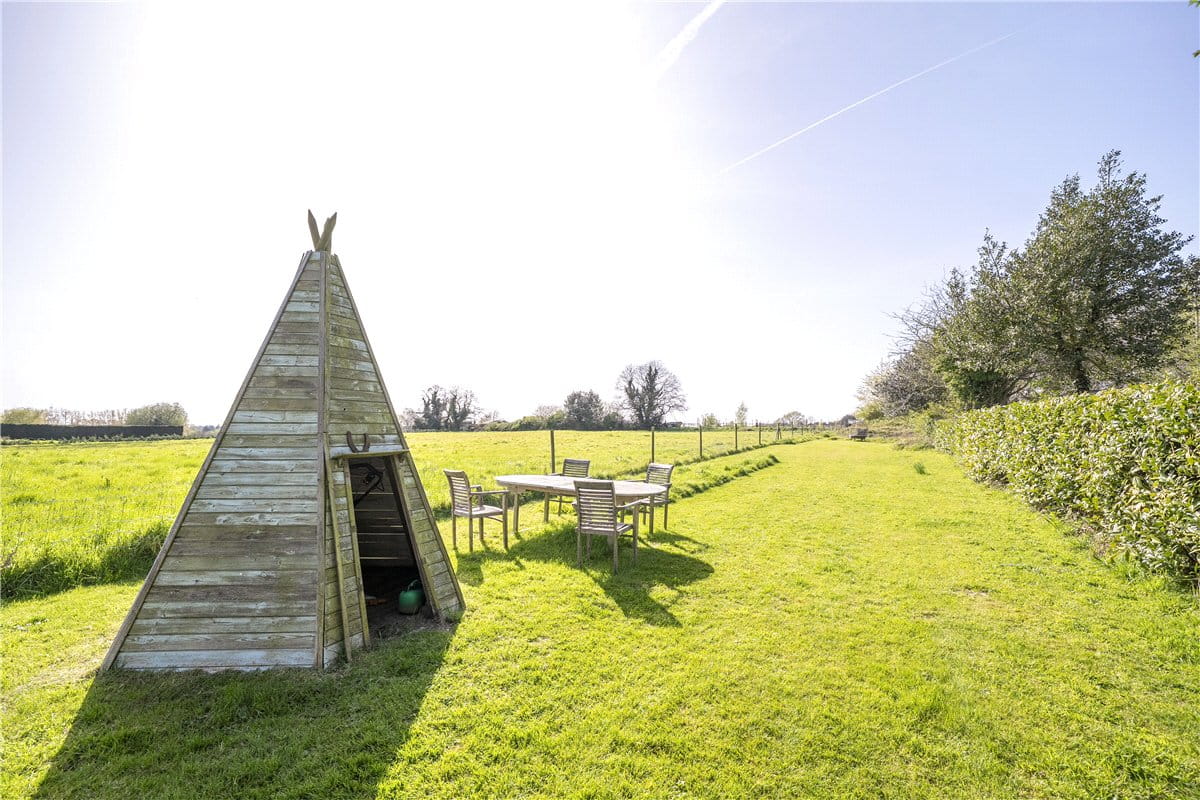 3 bedroom house, Trampers Lane, North Boarhunt PO17 - Available