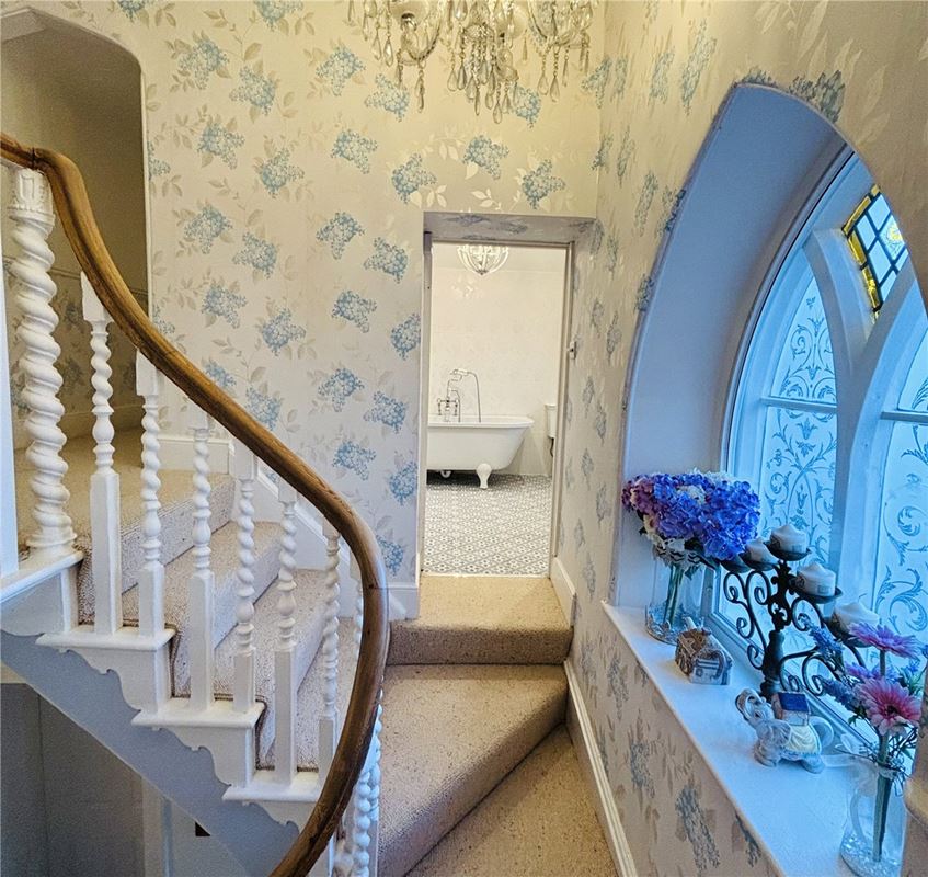 5 bedroom house, Eastcliff Road, Shanklin PO37 - Available