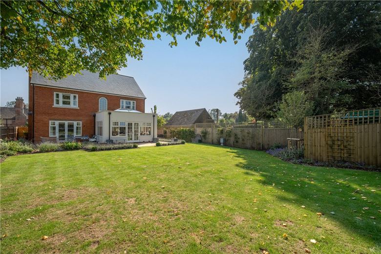 4 bedroom house, Houghton Farm Close, Houghton SO20 - Available