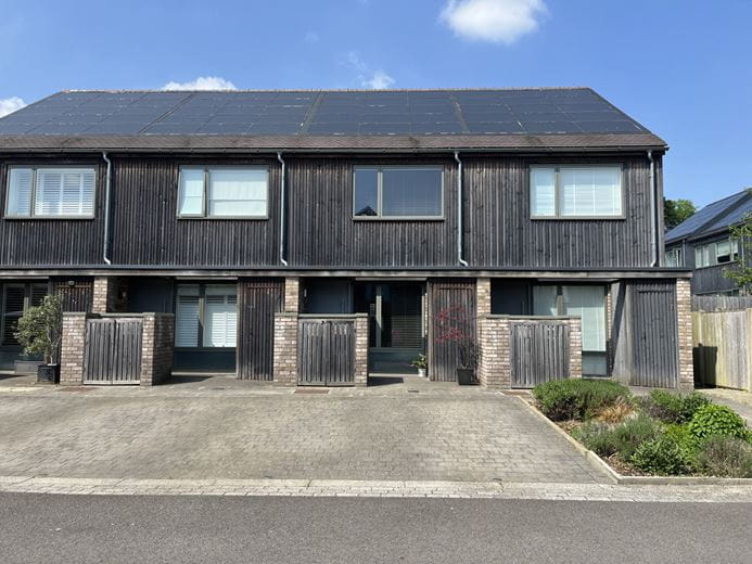 2 bedroom , Eversley Gardens, Kings Worthy SO23 - Available