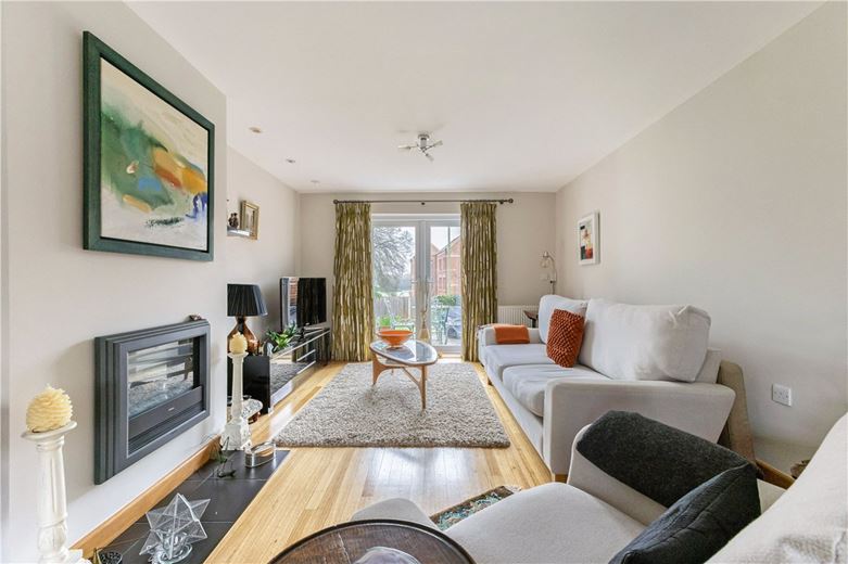 4 bedroom house, Edgar Road, Winchester SO23 - Available