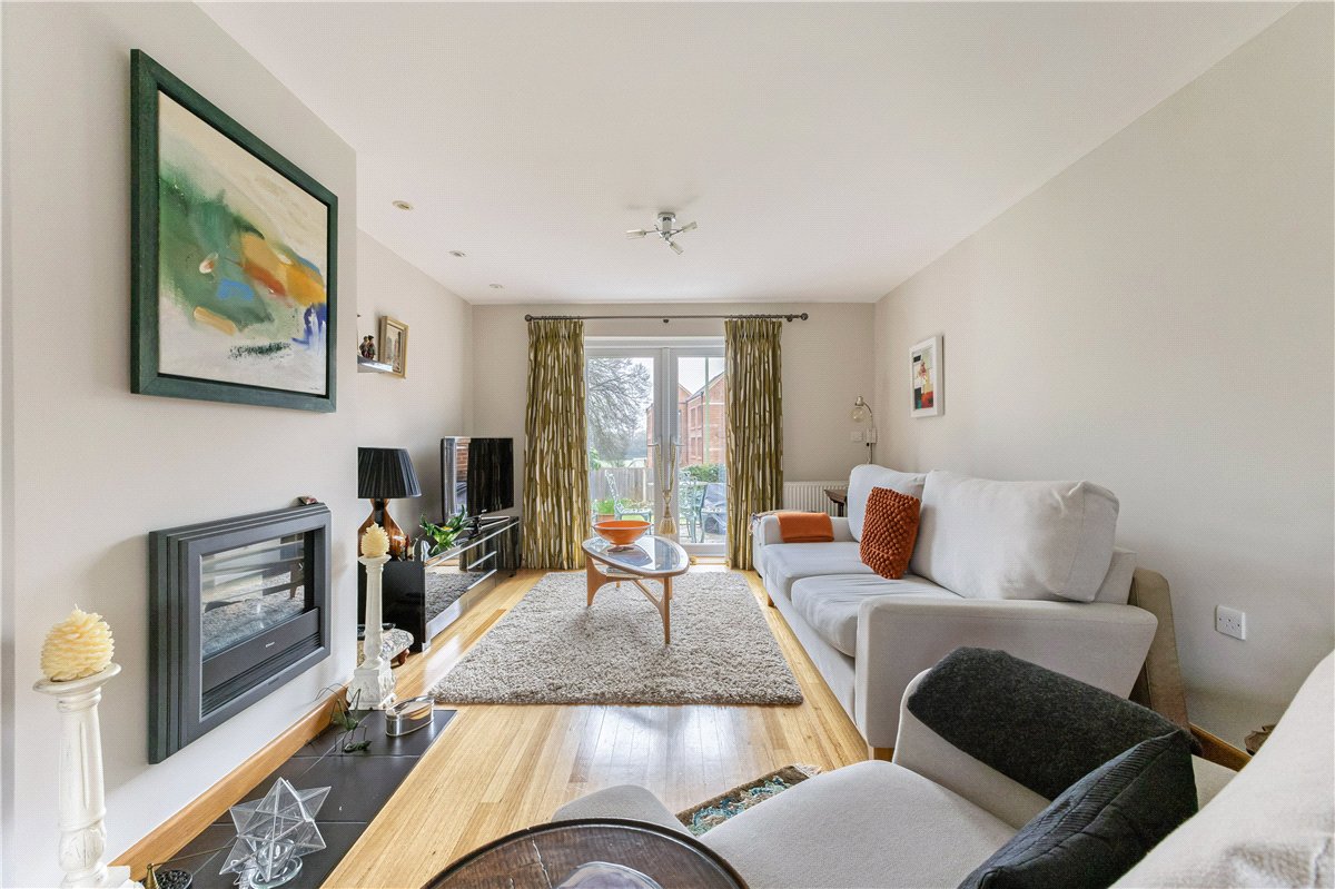 4 bedroom house, Edgar Road, Winchester SO23 - Available