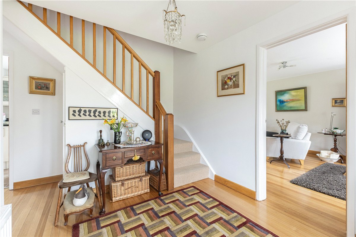 4 bedroom house, Edgar Road, Winchester SO23 - Available