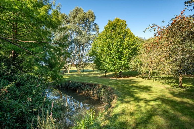 5 bedroom house, Newlands Lane, Denmead PO7 - Available