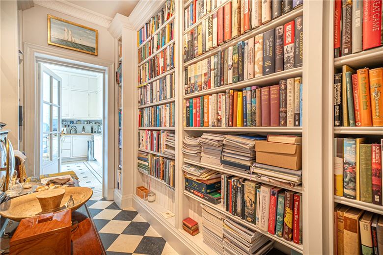 3 bedroom flat, Hawkley, Liss GU33 - Available