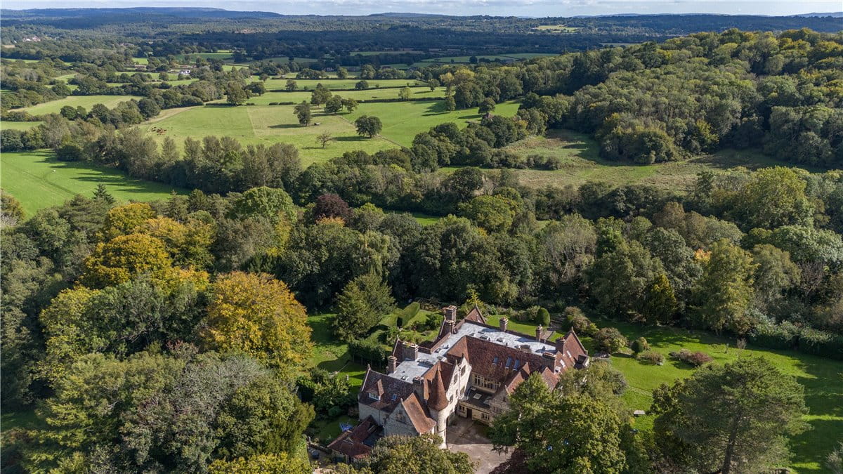 3 bedroom flat, Hawkley, Liss GU33 - Available