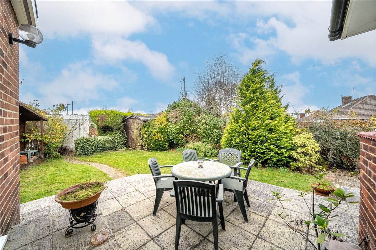 3 bedroom bungalow, Rogers Road, Bishopstoke SO50 - Sold