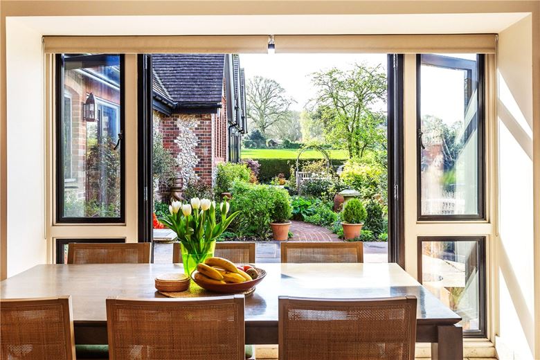 4 bedroom house, Woodlands, Bramdean SO24 - Available