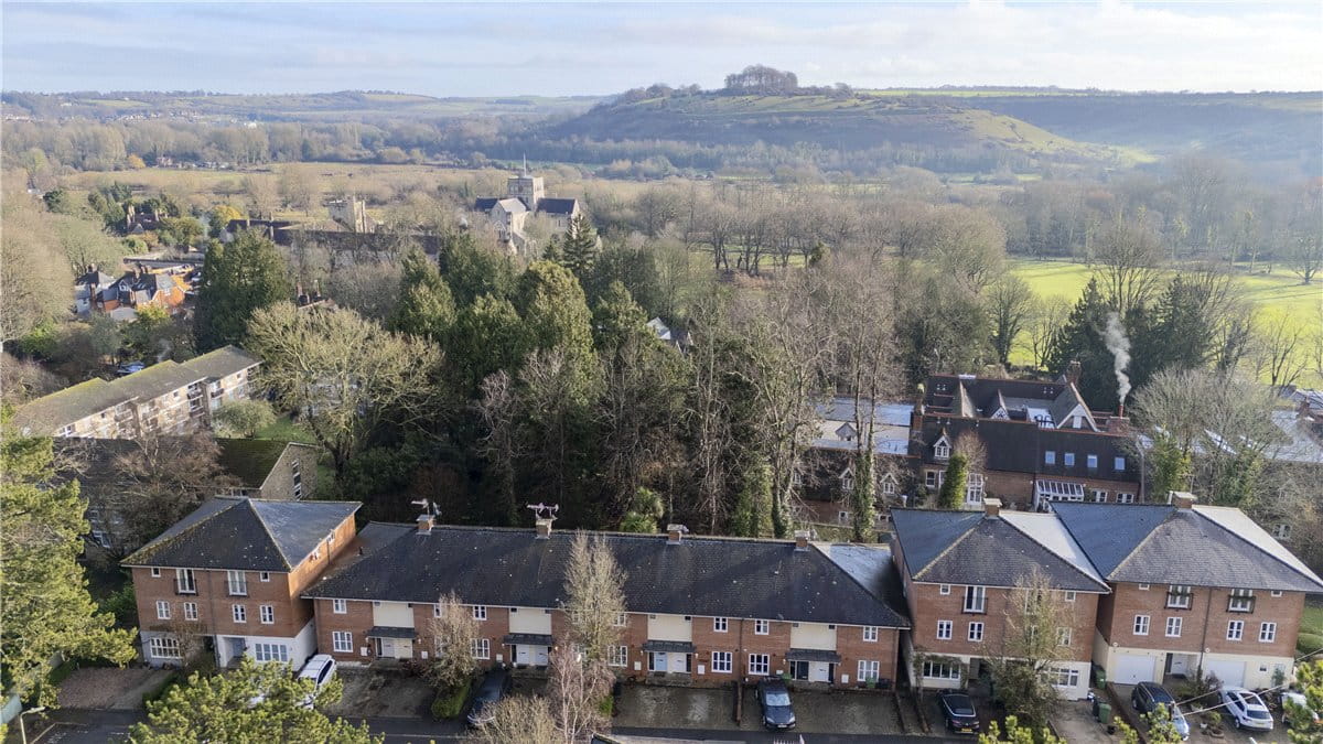 2 bedroom house, Grange Close, Winchester SO23 - Sold STC