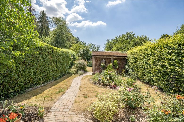 3 bedroom house, Marsh Court, Stockbridge SO20 - Sold