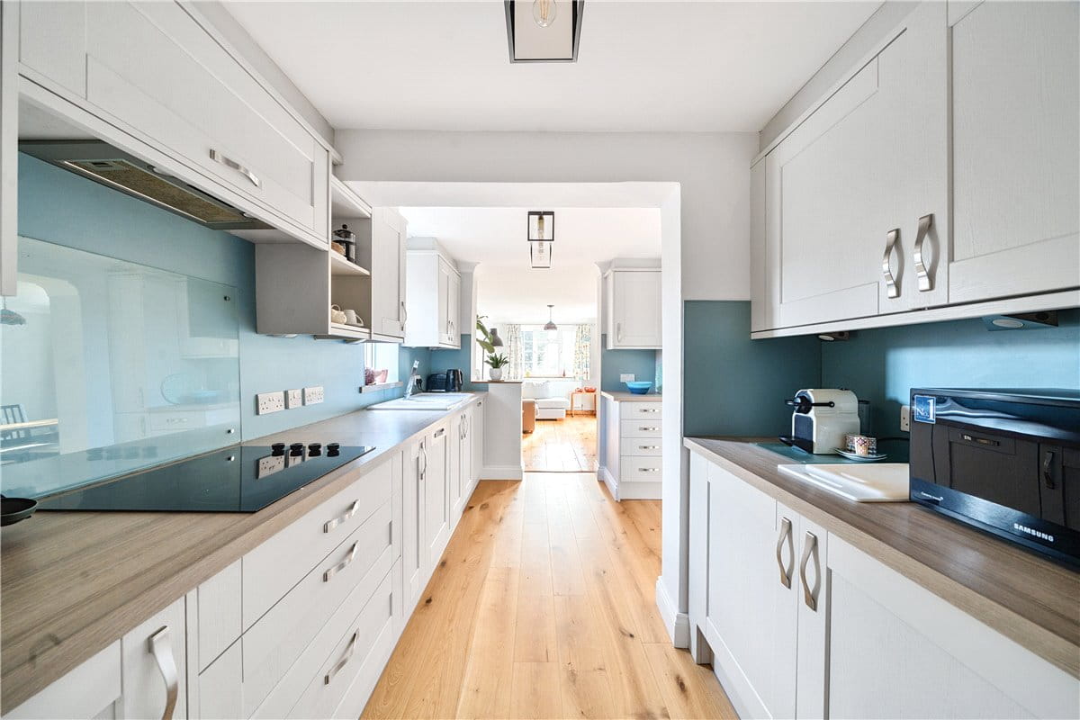 3 bedroom house, East Street, Hambledon PO7 - Sold STC