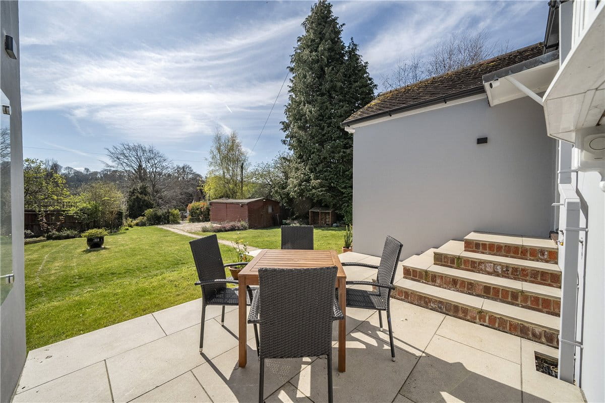 3 bedroom house, East Street, Hambledon PO7 - Sold STC