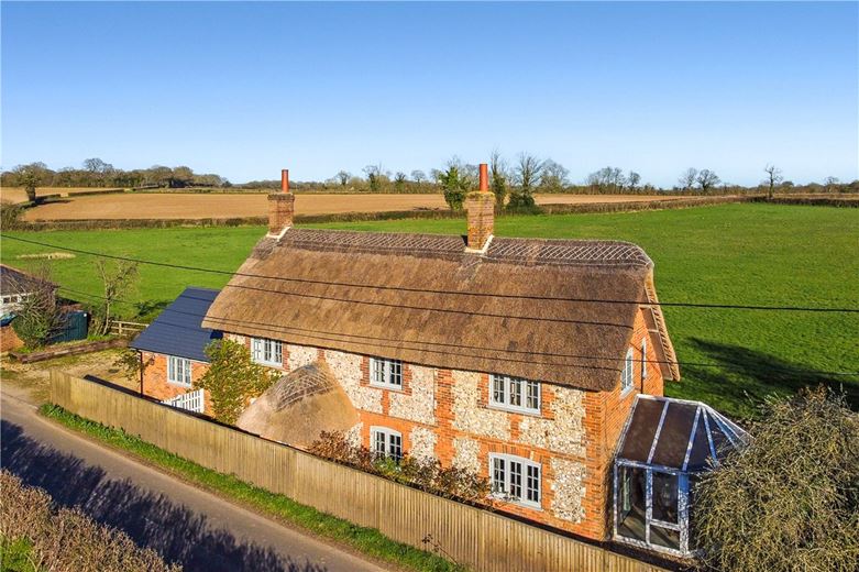 4 bedroom house, Clanville, Andover SP11 - Available