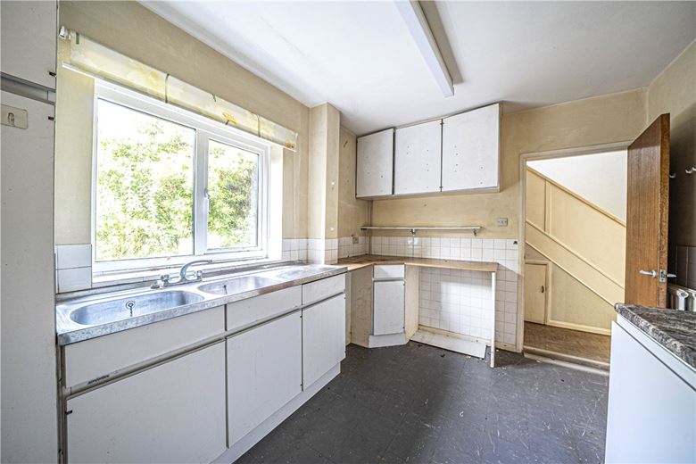 4 bedroom house, Stoke Road, Winchester SO23 - Available