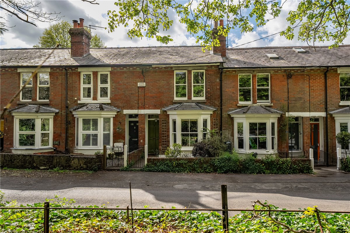 2 bedroom house, Edward Terrace, Sun Lane SO24 - Sold