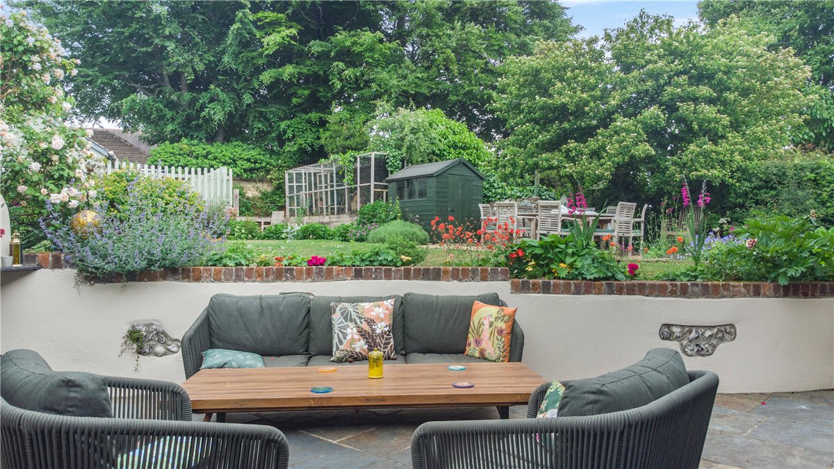 4 bedroom house, Main Road, Owslebury SO21 - Sold STC