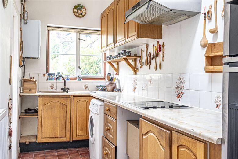 2 bedroom house, Hyde Close, Winchester SO23 - Sold STC