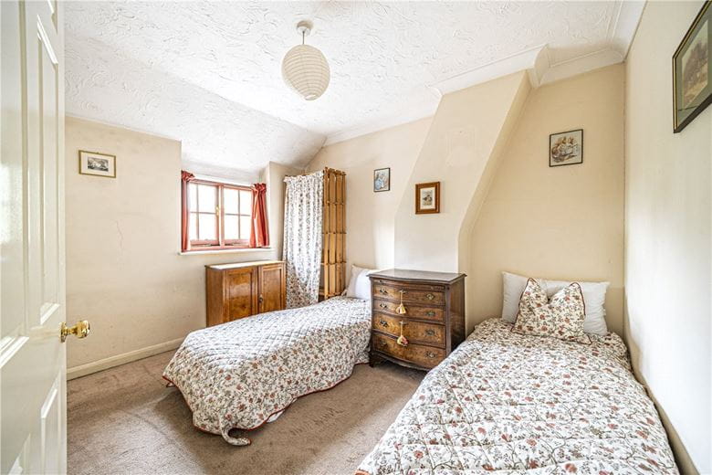 2 bedroom house, Hyde Close, Winchester SO23 - Sold STC