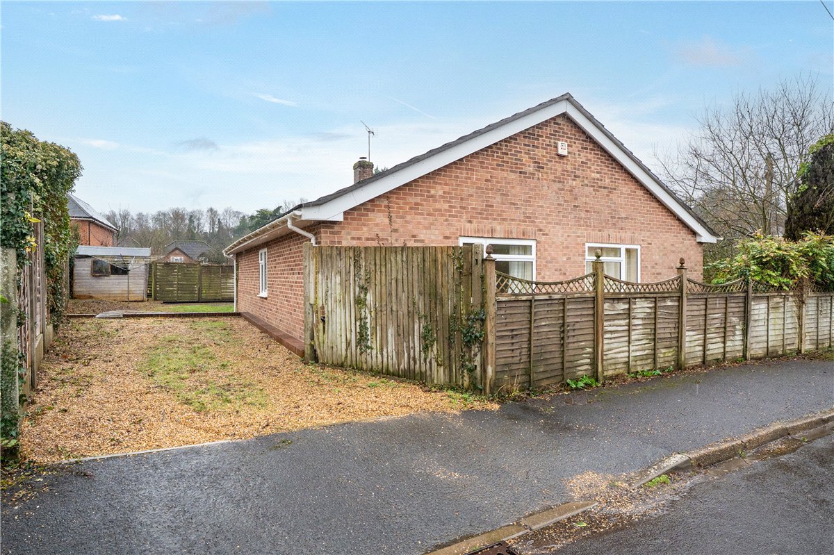 3 bedroom bungalow, Boyne Rise, Kings Worthy SO23 - Available