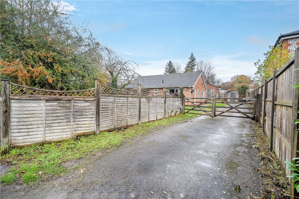3 bedroom bungalow, Boyne Rise, Kings Worthy SO23 - Available