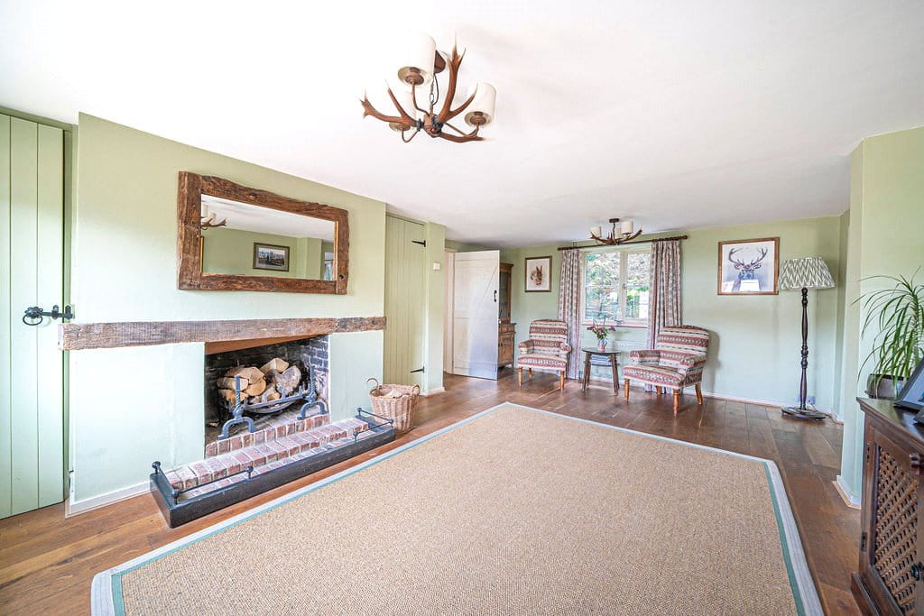 6 bedroom house, Hurstbourne Priors, Whitchurch RG28 - Available