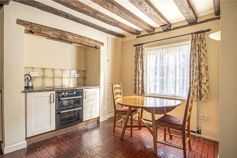 2 bedroom house, Chesil Street, Winchester SO23 - Available