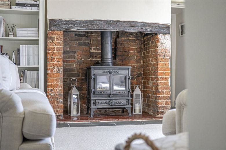 2 bedroom cottage, Kilmeston, Alresford SO24 - Sold STC