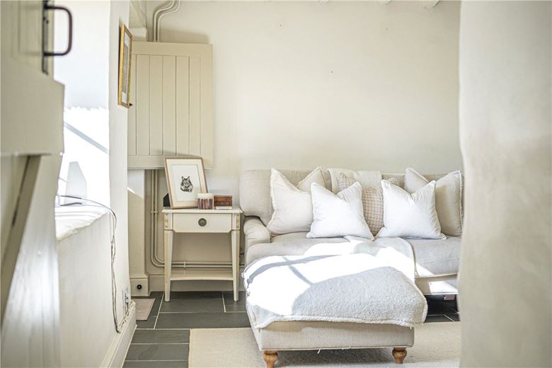 2 bedroom cottage, Kilmeston, Alresford SO24 - Sold STC