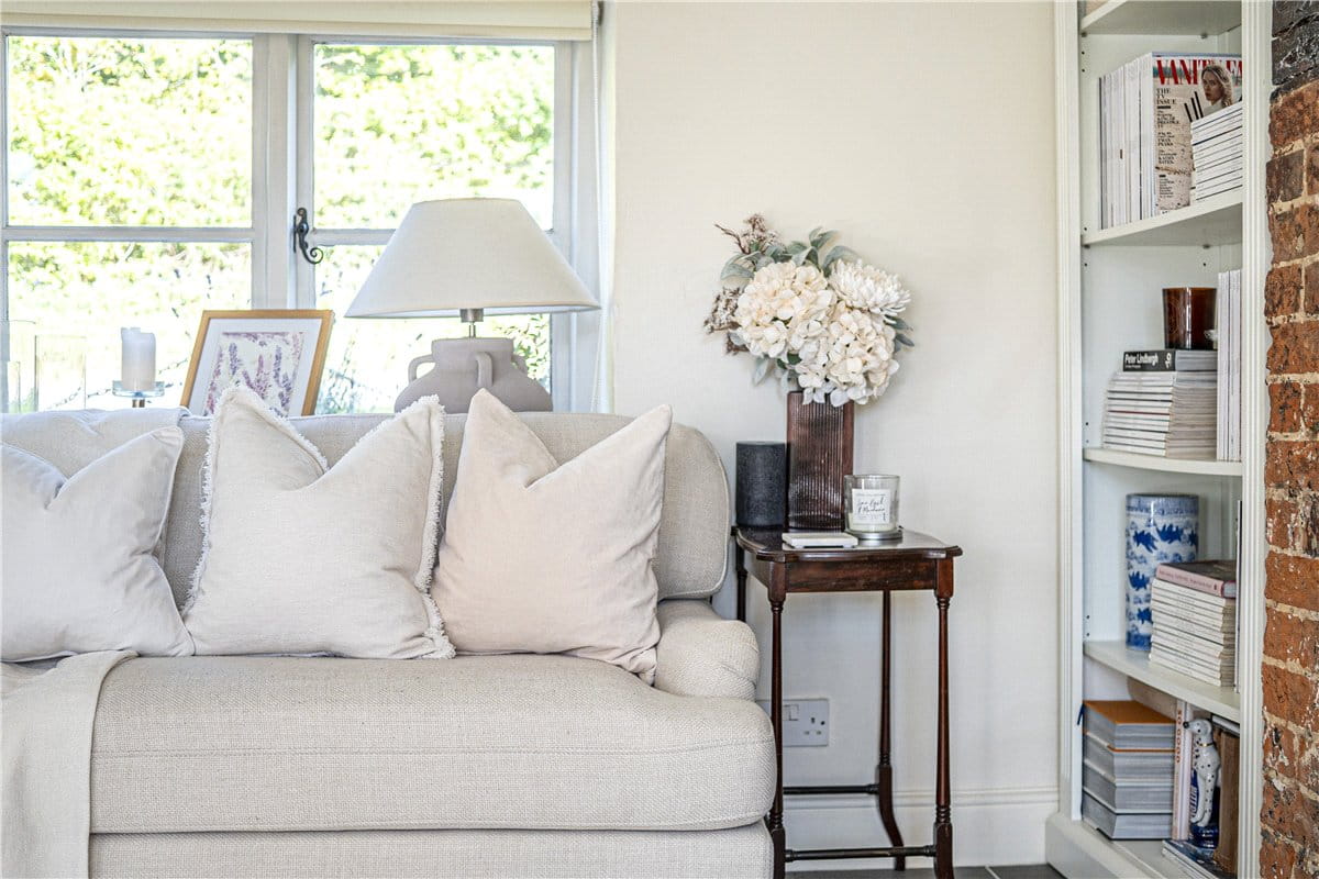 2 bedroom cottage, Kilmeston, Alresford SO24 - Sold STC