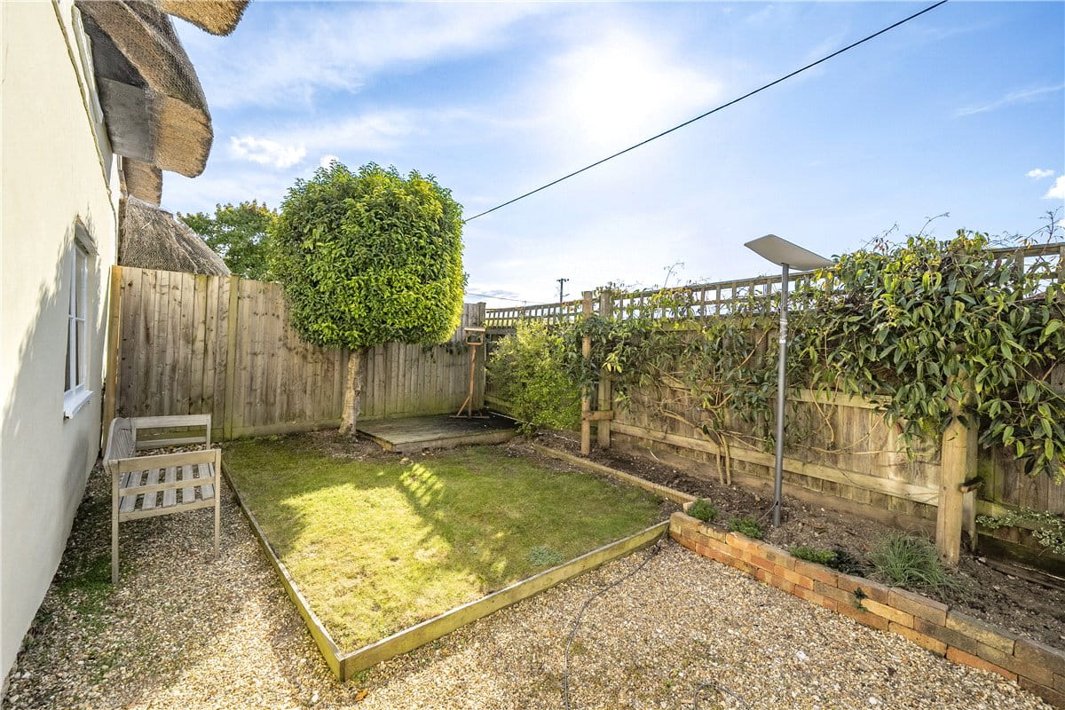 2 bedroom cottage, Kilmeston, Alresford SO24 - Sold STC