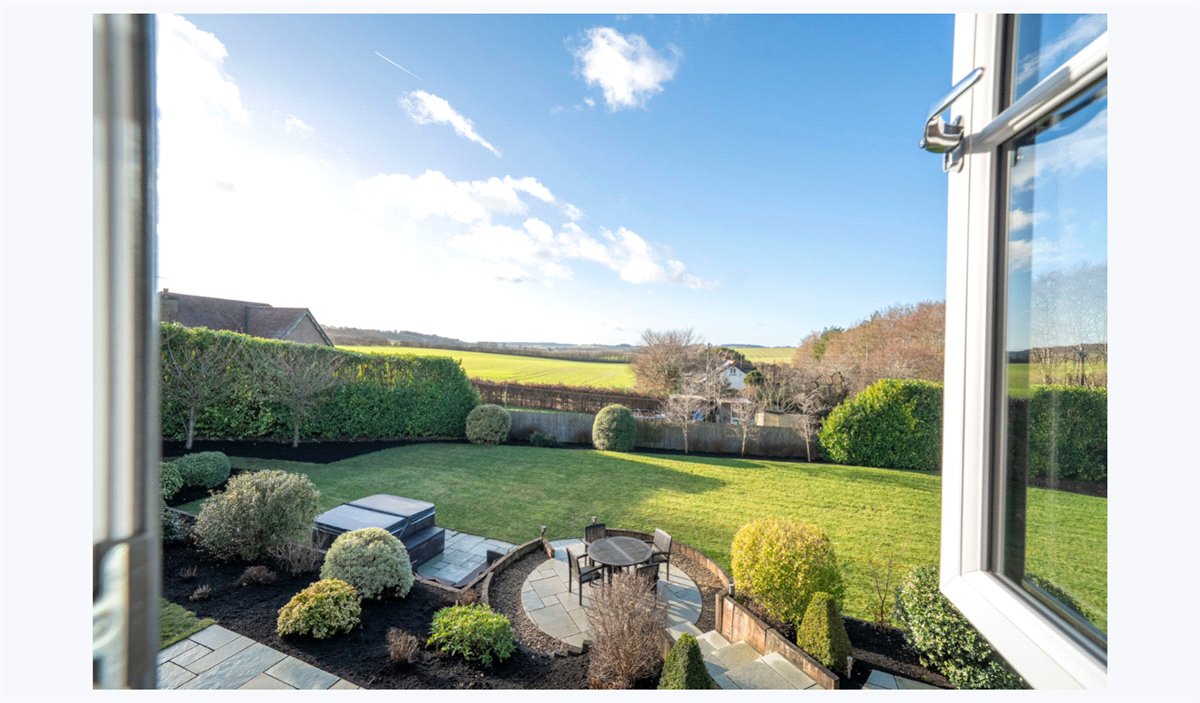 4 bedroom house, Stockbridge Road, Lopcombe SP5 - Available