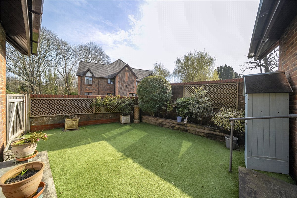 2 bedroom bungalow, Old Parsonage Court, Otterbourne SO21 - Sold STC