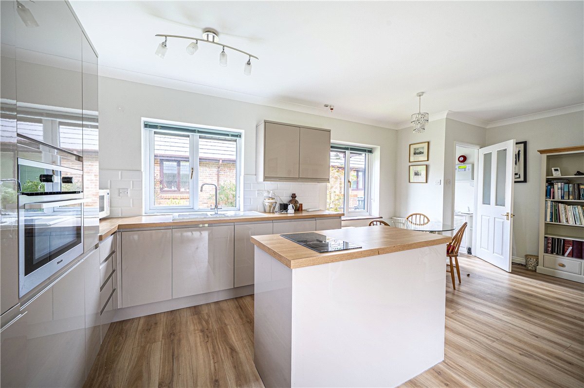 2 bedroom bungalow, Old Parsonage Court, Otterbourne SO21 - Sold STC