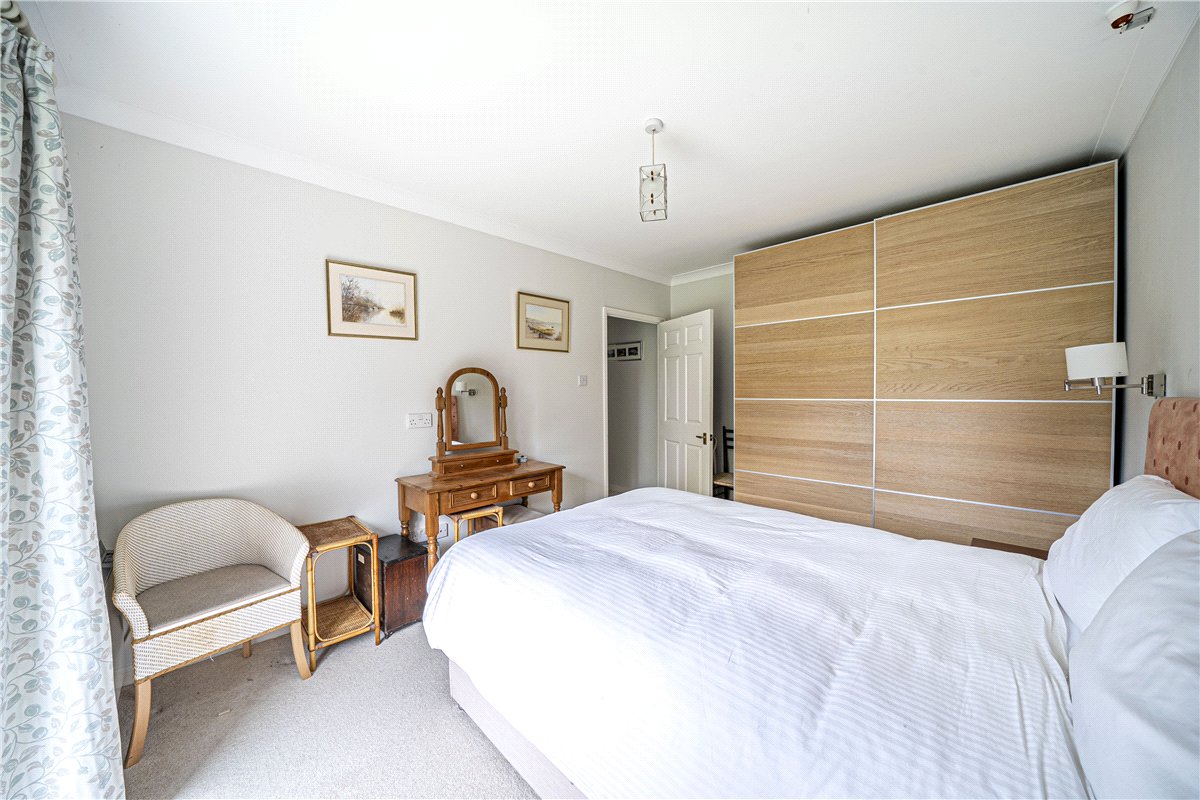 2 bedroom bungalow, Old Parsonage Court, Otterbourne SO21 - Sold STC