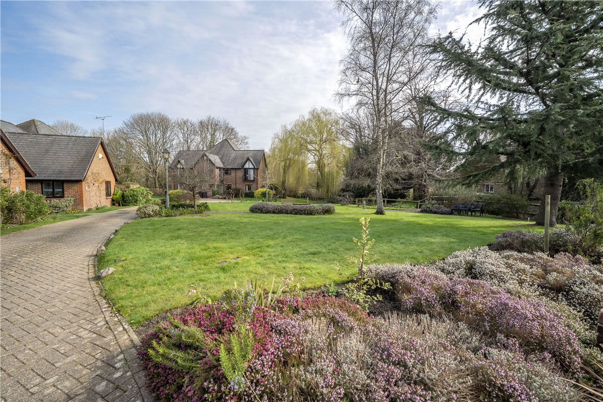 2 bedroom bungalow, Old Parsonage Court, Otterbourne SO21 - Sold STC