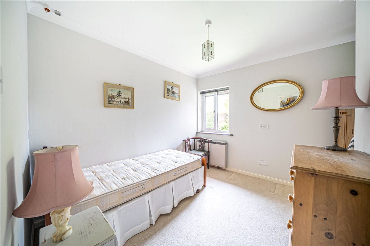 2 bedroom bungalow, Old Parsonage Court, Otterbourne SO21 - Sold STC