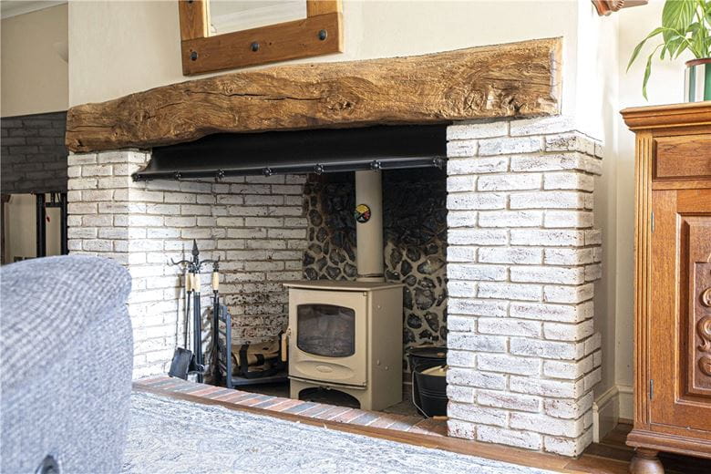 5 bedroom house, West Street, Hambledon PO7 - Available
