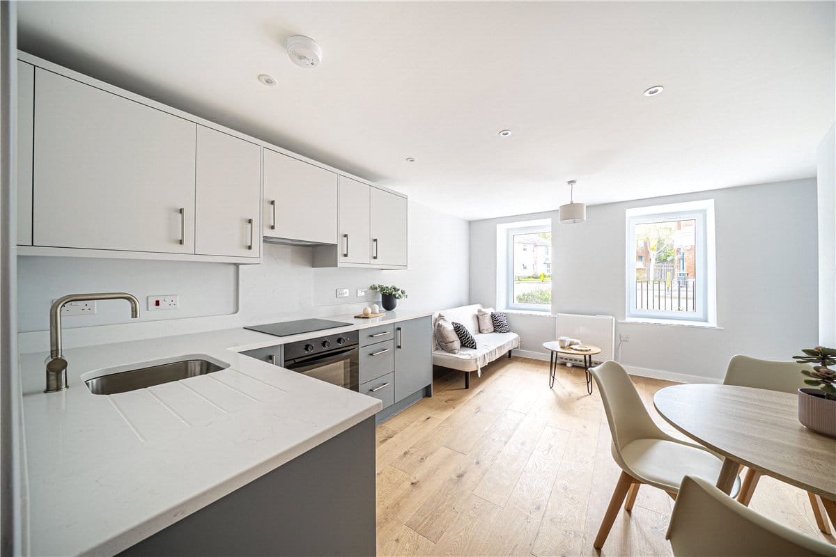 1 bedroom flat, Stockbridge Road, Winchester SO22 - Available