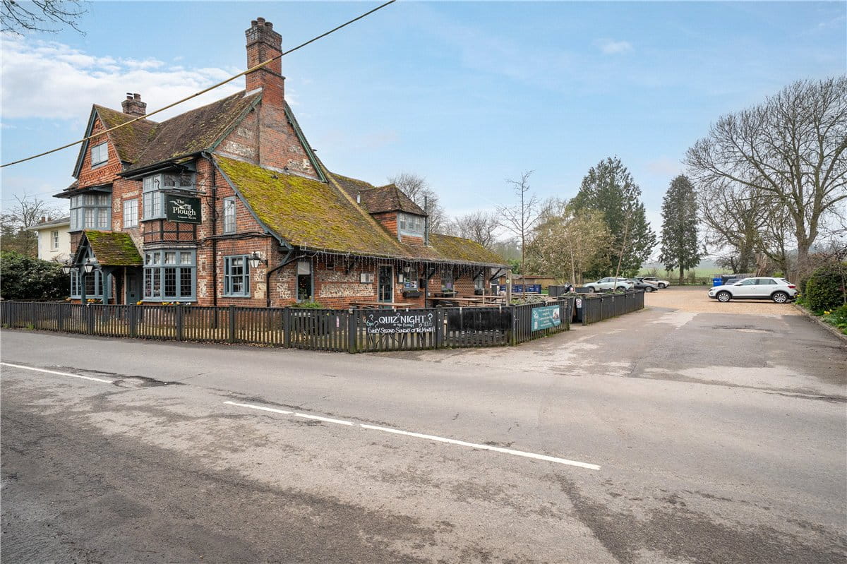 3 bedroom house, Gladstone Terrace, Sugar Lane SP11 - Available