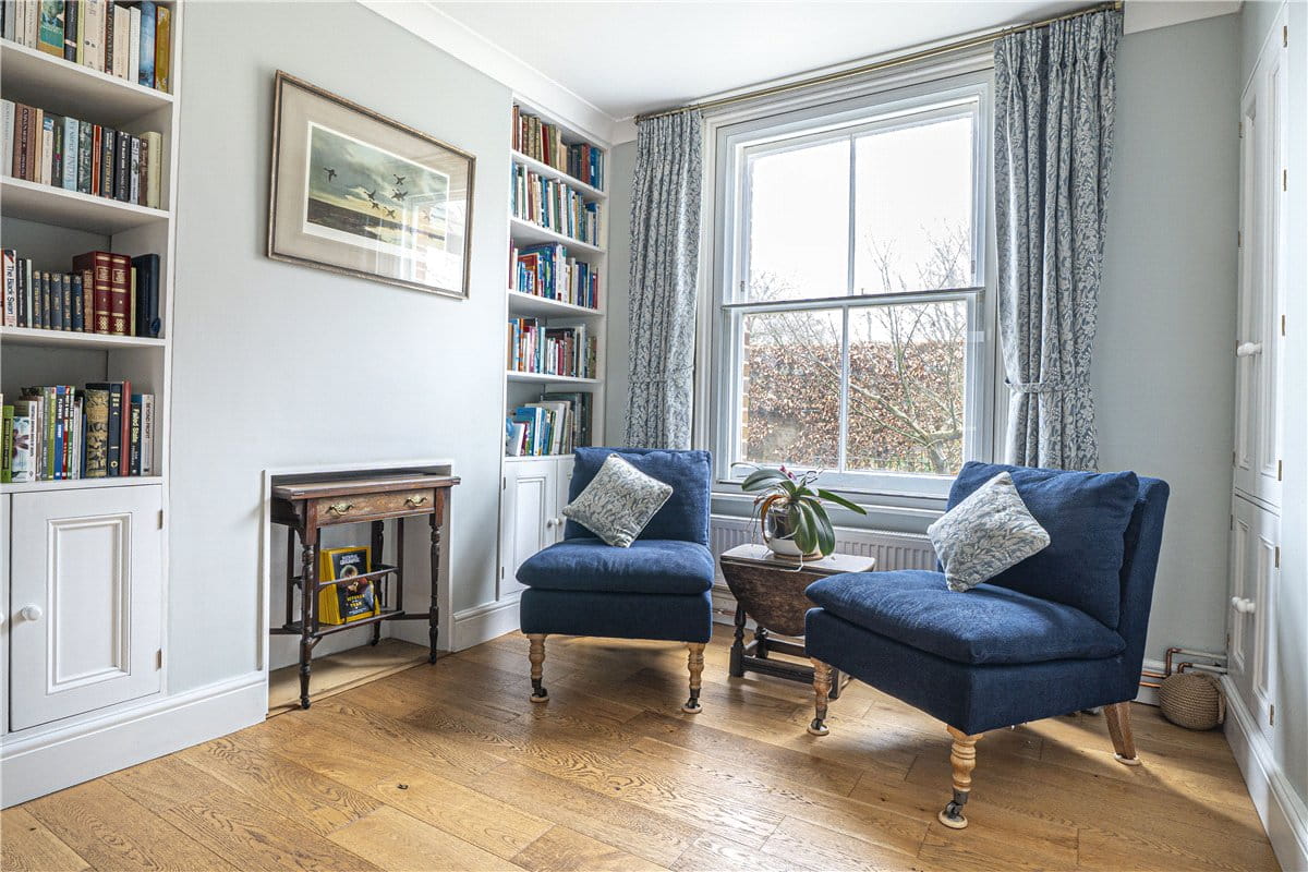 3 bedroom house, Gladstone Terrace, Sugar Lane SP11 - Available