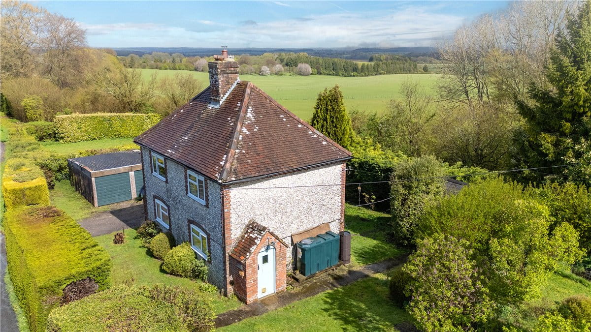 4 bedroom house, Warnford, Southampton SO32 - Available