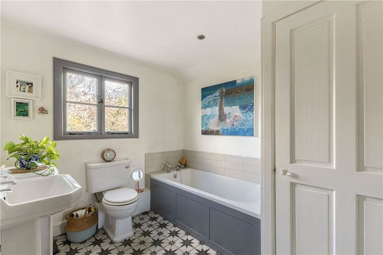 2 bedroom house, The Dean, Alresford SO24 - Available