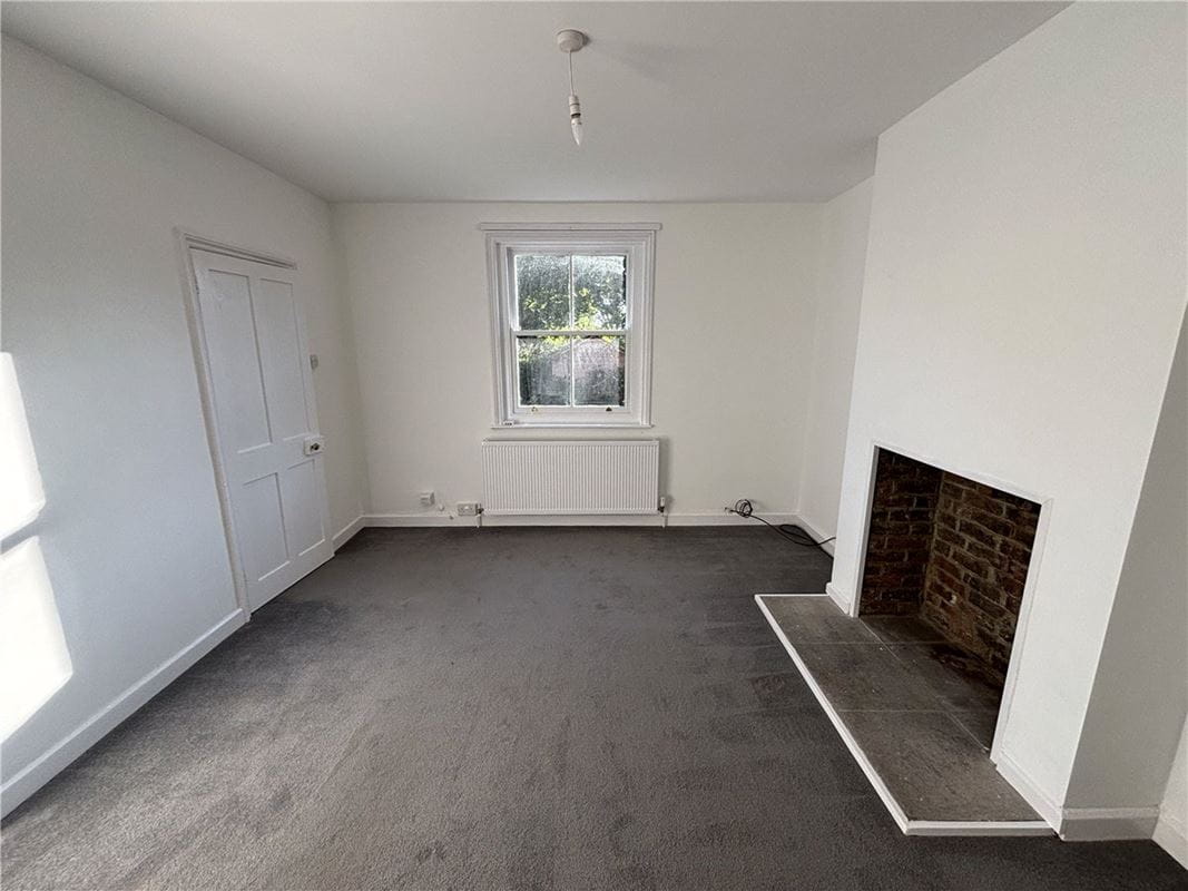 3 bedroom house, Downshire Terrace, Street Lane RH17 - Available