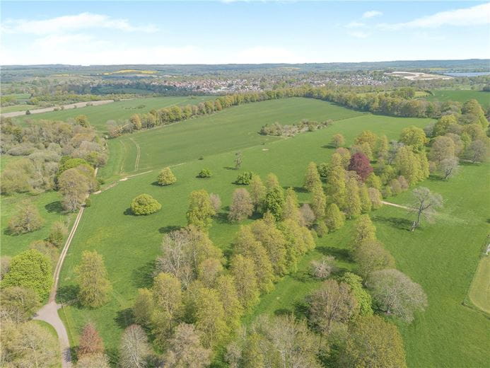 1,119.1 acres Farm, Tichborne, Alresford SO24 - Available