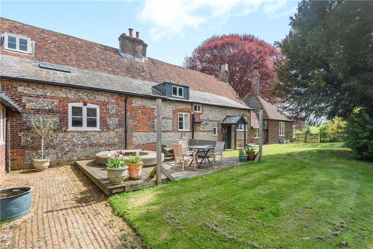 1,119.1 acres Farm, Tichborne, Alresford SO24 - Available