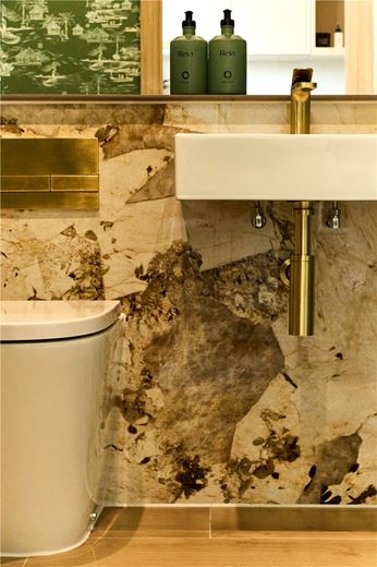 4 bedroom house, London Square Wandsworth Common, Springfield Drive SW17 - Available