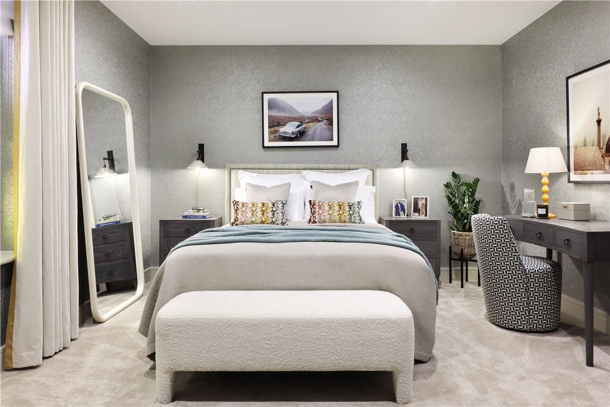 2 bedroom flat, London Square Wandsworth Common, Springfield Drive SW17 - Available