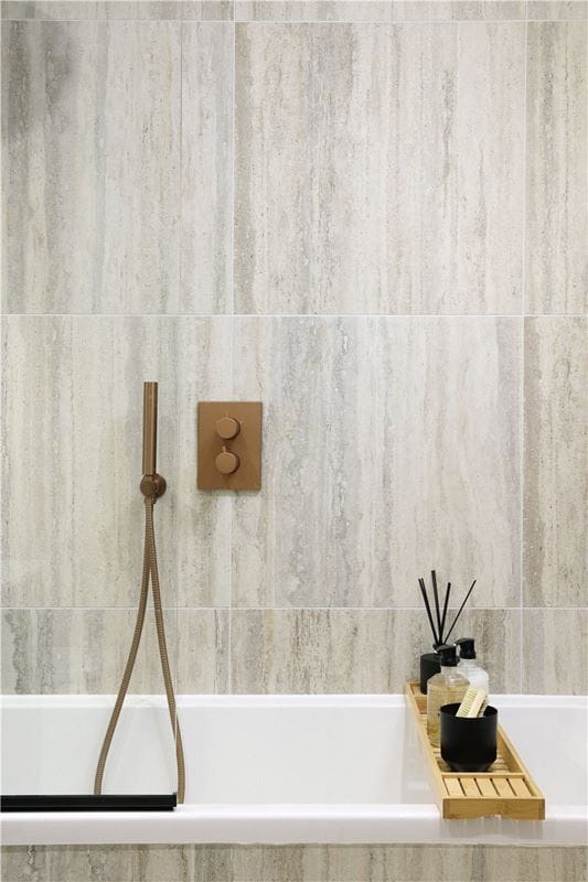 2 bedroom flat, London Square Wandsworth Common, Springfield Drive SW17 - Available