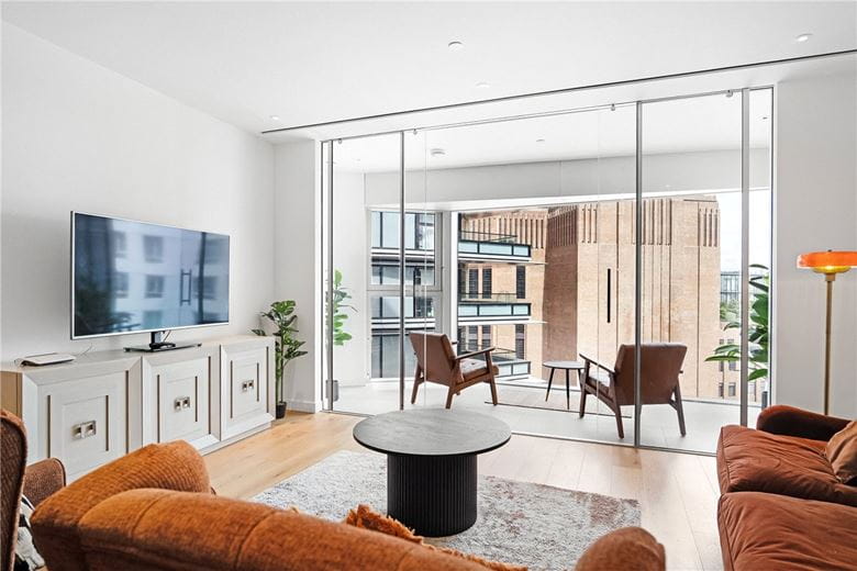 3 bedroom flat, Beechmore House, Electric Boulevard, Battersea Power Station SW11 - Available